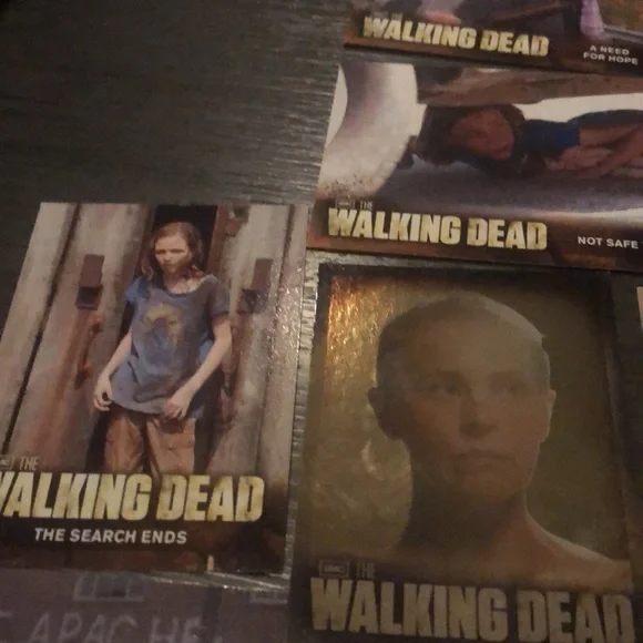 28 walking dead cards for sale - Picture 3 of 11